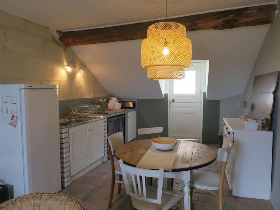 Appartement Des Hirondelles , Au Pied Du Chateau Chinon Kültér fotó